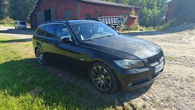 BMW 325 . 2007, kuva 2/9