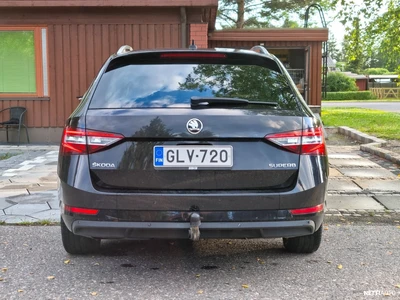 Skoda Superb 2016, photo 5/24
