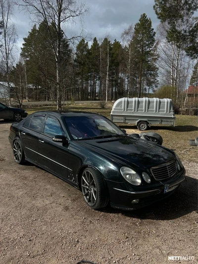Mercedes-Benz E 270 CDI 2003, kuva 2/7