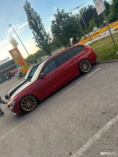 BMW 320 2015, photo 1/24