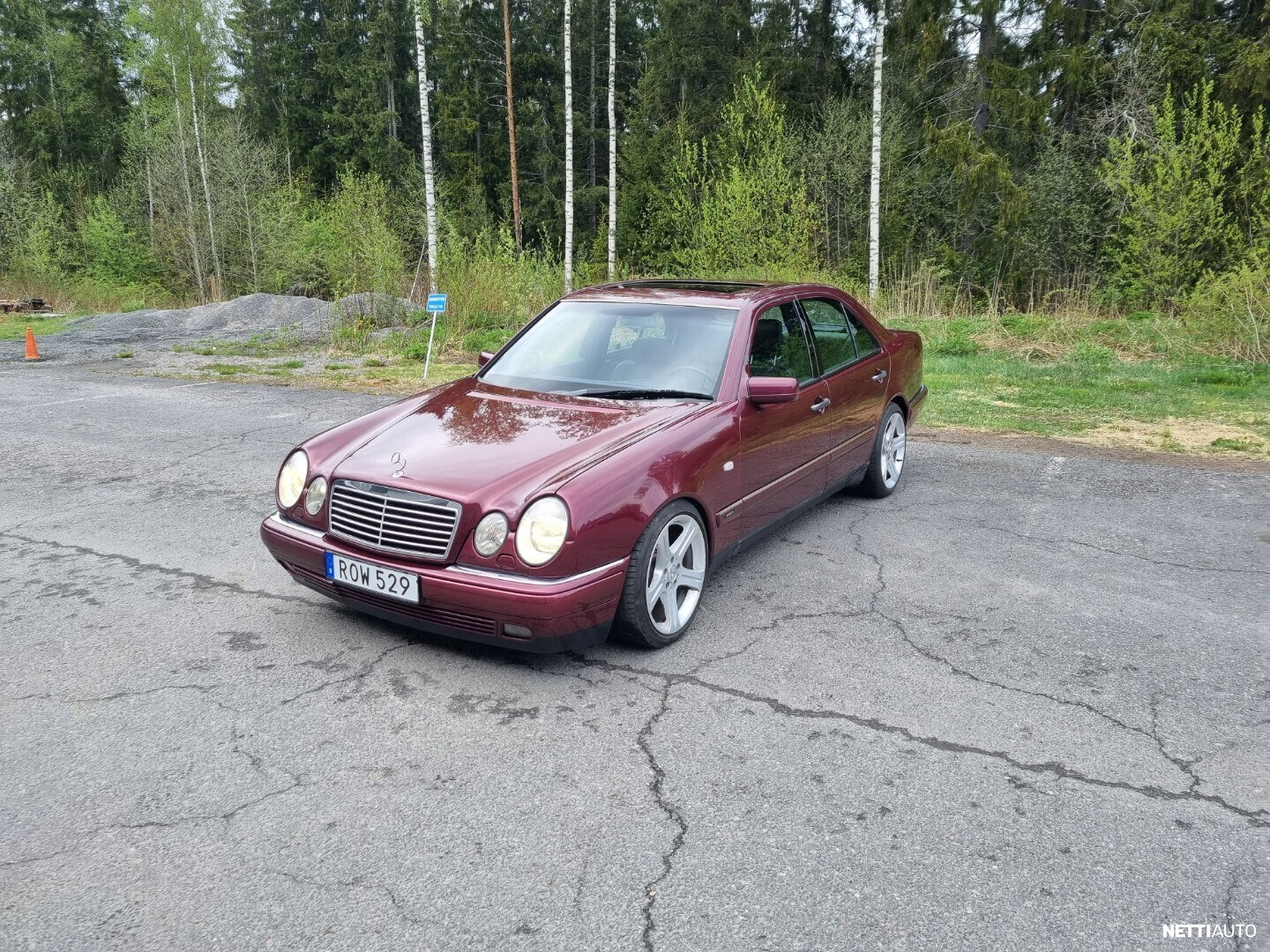 Mercedes-Benz E
