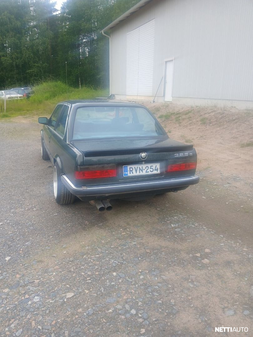 BMW 325