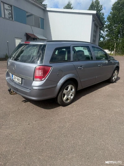 Opel Astra 2007, photo 3/12