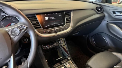 Opel Grandland X 2020, kuva 7/8