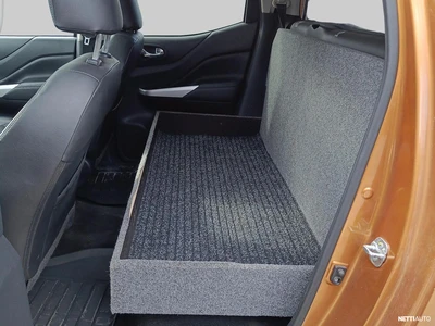 Nissan Navara 2017, photo 6/8