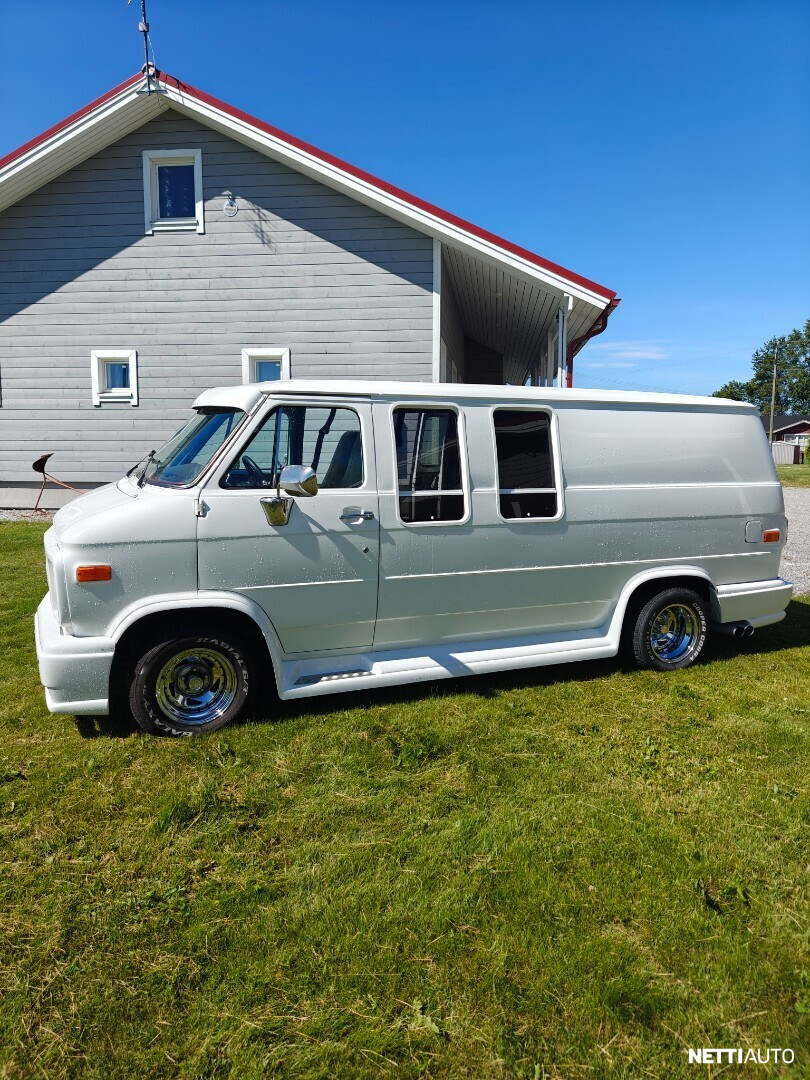 Chevrolet Chevy Van