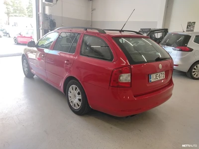 Skoda Octavia Combi 1,4 TSI Ambiente 2009, kuva 3/11