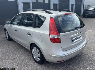Hyundai i30 1.6 Wagon 2009, photo 4/16