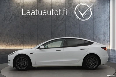 Tesla Model 3 2021, photo 2/26