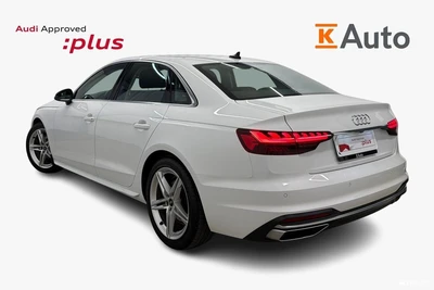 Audi A4 2023, photo 2/31