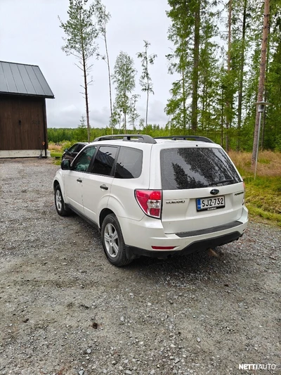 Subaru Forester 2010, photo 2/17