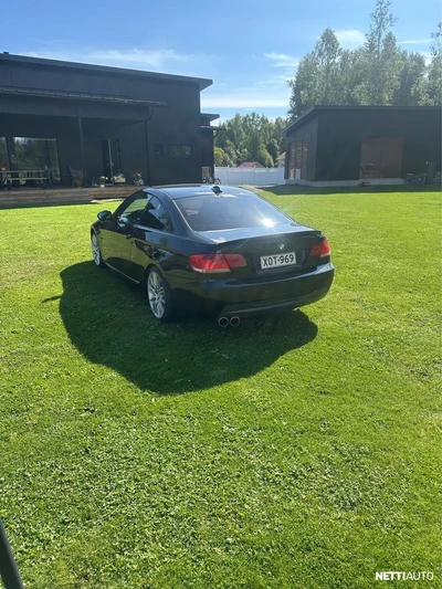 BMW 325 2007, photo 7/8