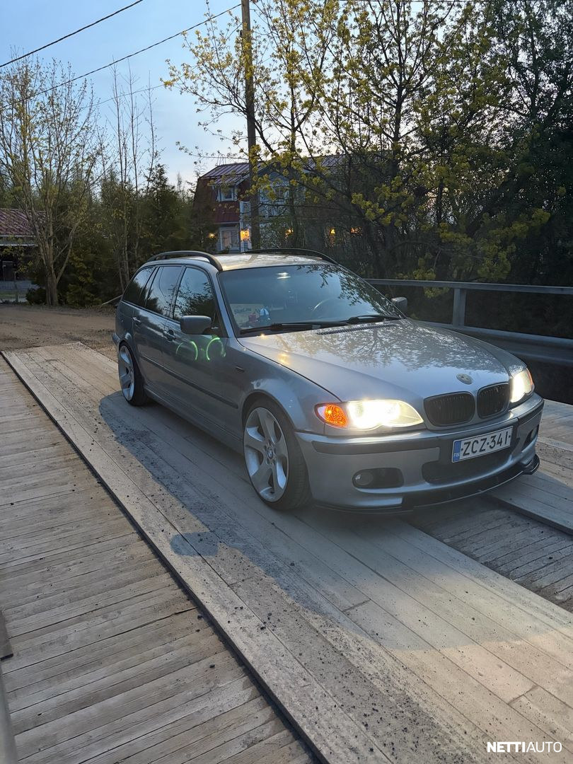 BMW 330