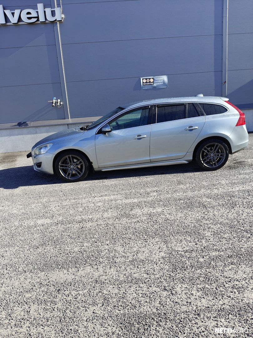 Volvo V60 2011, photo 6/16