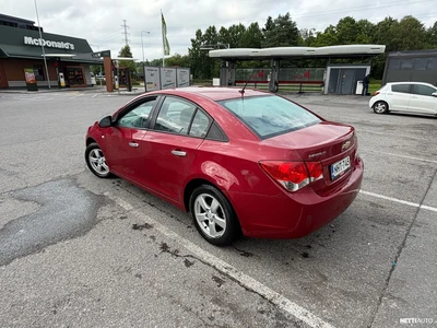 Chevrolet Cruze 4-ov LS 1,6 83kW MT5 2010, kuva 4/11