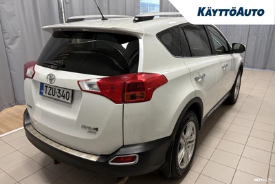 Toyota RAV4 2013, kuva 6/10
