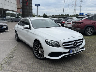 Mercedes-Benz E 200 d A Premium Business 2017, photo 1/10