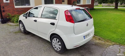 Fiat Grande Punto 2010, photo 4/9