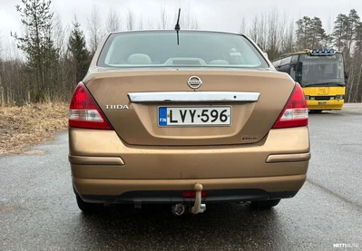 Nissan Tiida 1,6 Acenta 5MT 4-ov. 2007, photo 4/13