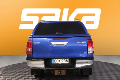 Toyota Hilux 2017, photo 7/31