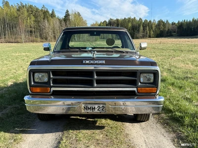 Dodge D100 5.2l 1988, photo 3/13
