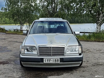 Mercedes-Benz E 1994, kuva 7/20