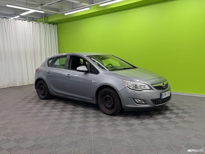 Opel Astra 2010, photo 1/36