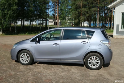 Toyota Verso 2011, photo 3/10