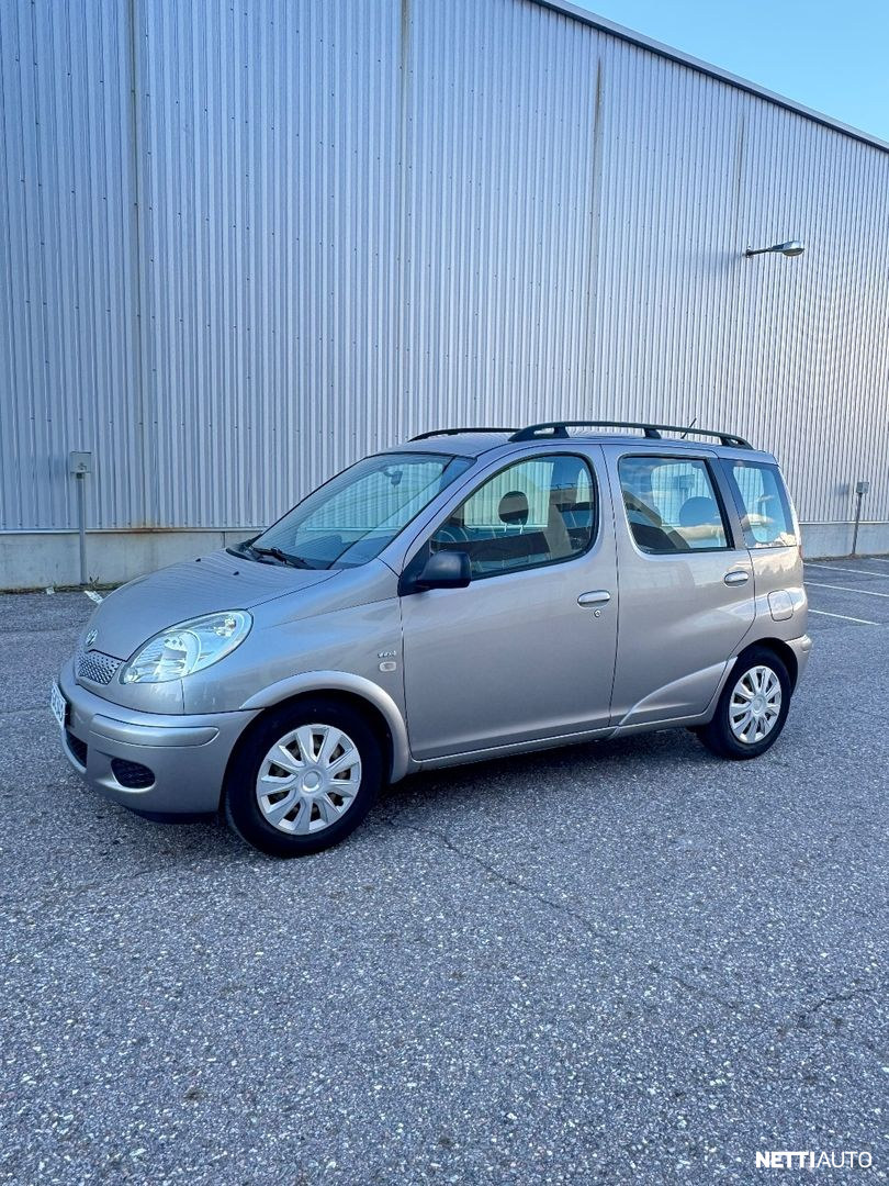 Toyota Yaris Verso 2004, photo 5/17
