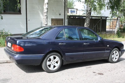 Mercedes-Benz E 280 1996, kuva 4/15