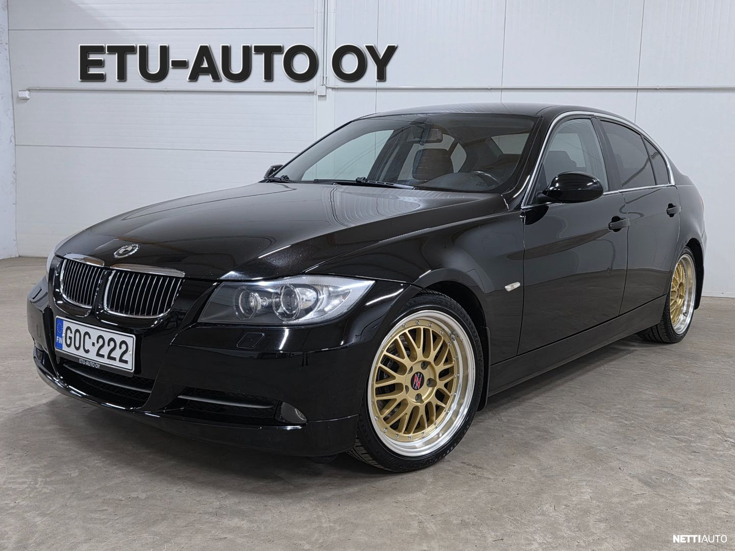BMW 330