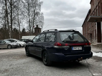 Subaru Legacy 1996, photo 2/6