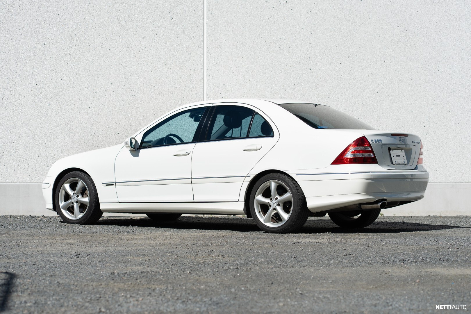 Mercedes-Benz C 230