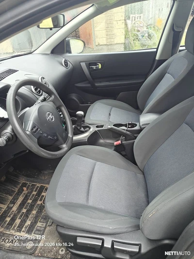 Nissan Qashqai 2011, kuva 6/10