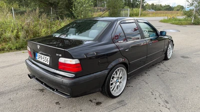 BMW 325 1997, kuva 4/10