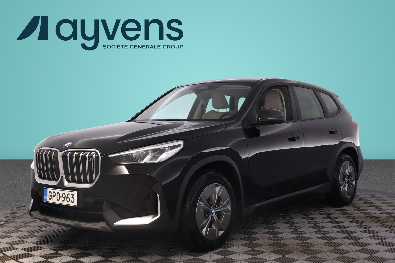 BMW iX1