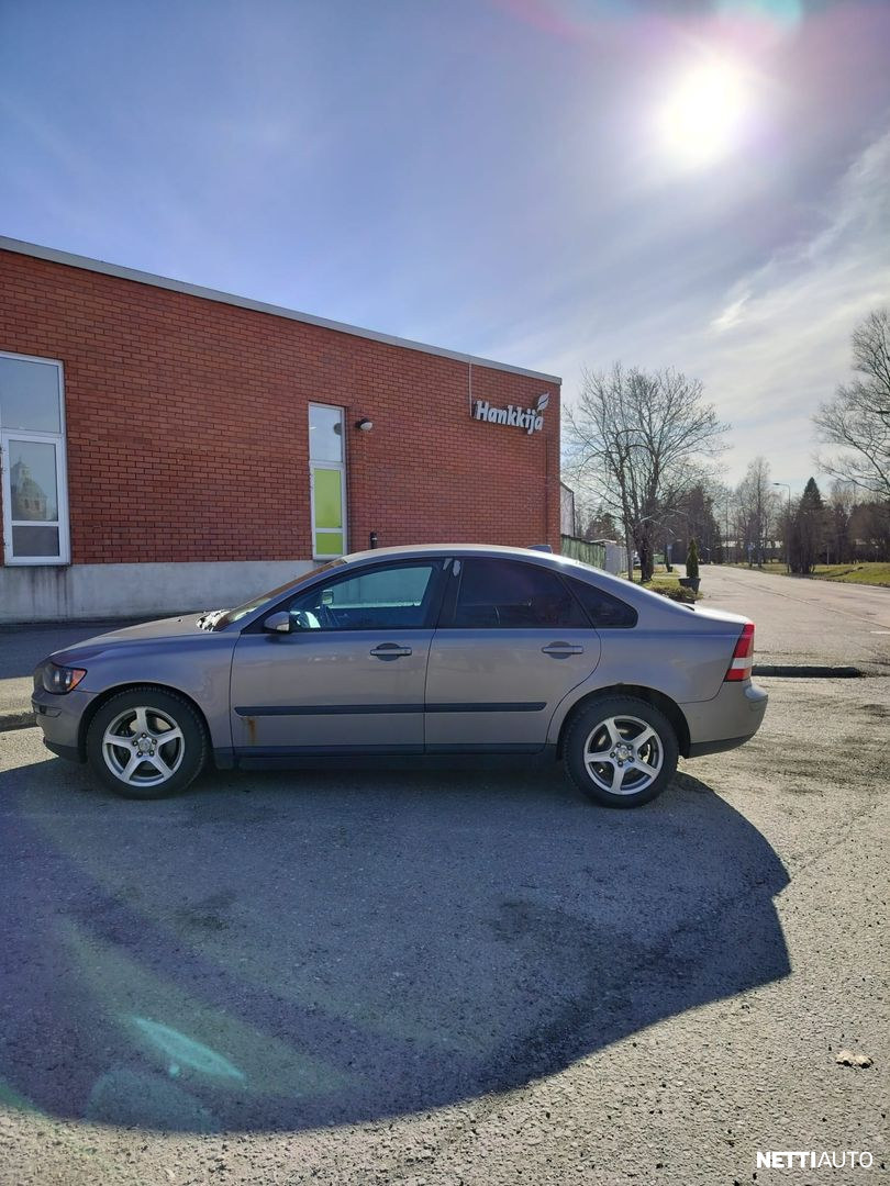 Volvo S40