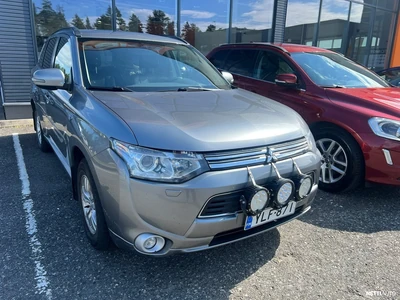 Mitsubishi Outlander PHEV 2014, kuva 1/5