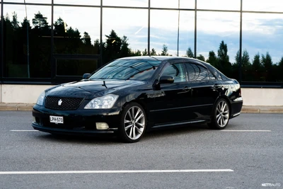Toyota Crown 2006, kuva 3/17
