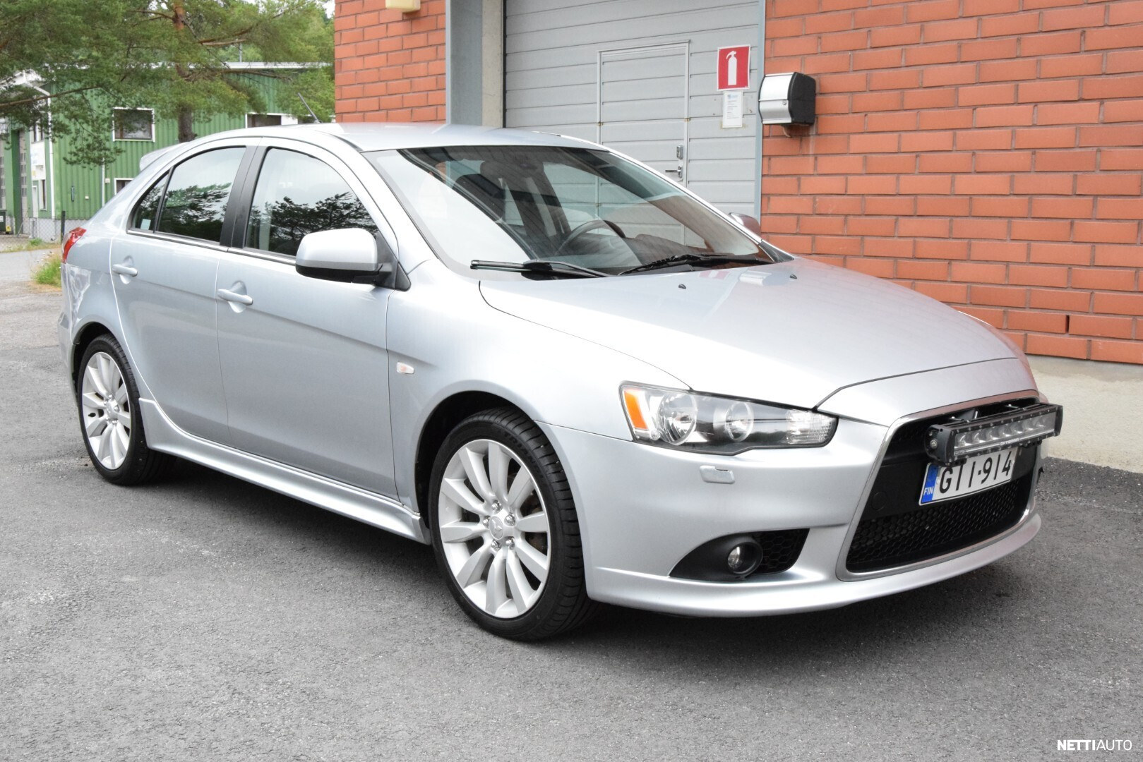 Mitsubishi Lancer