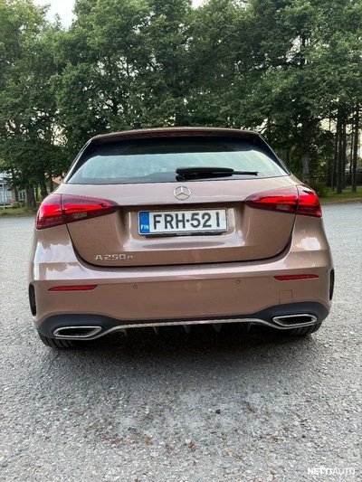 Mercedes-Benz A 250 e A AMG Line 2022, kuva 6/21