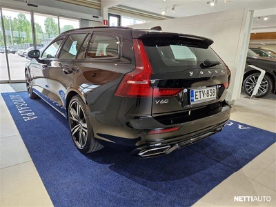 Volvo V60 2022, photo 6/30