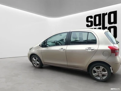 Toyota Yaris 2010, kuva 2/5