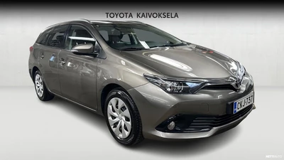 Toyota Auris 2016, photo 6/16