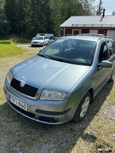 Skoda Fabia 2006, photo 2/13
