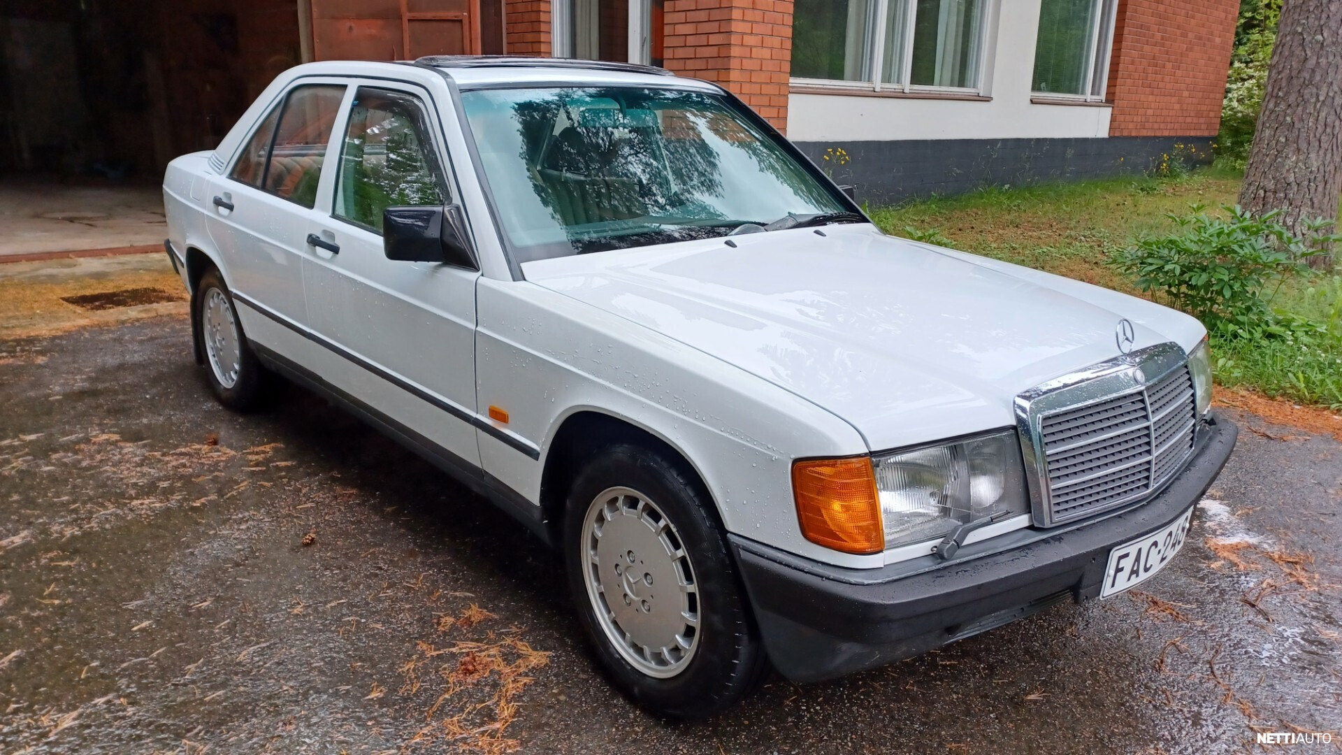 Mercedes-Benz 190