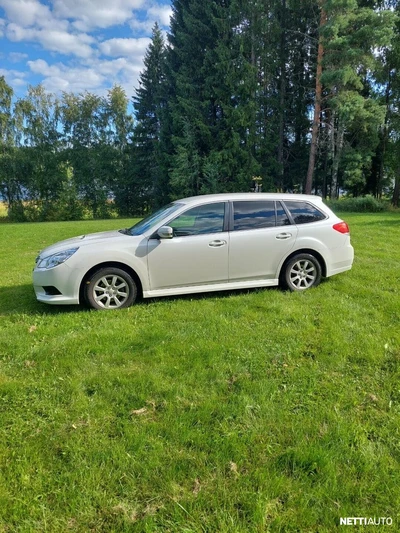Subaru Legacy 2012, kuva 2/6