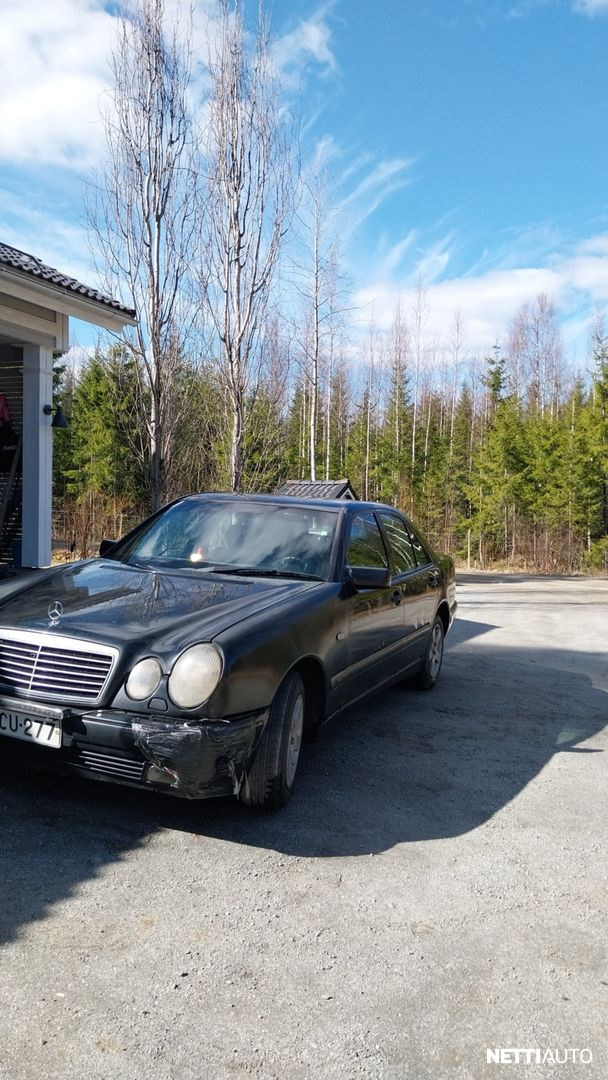 Mercedes-Benz E
