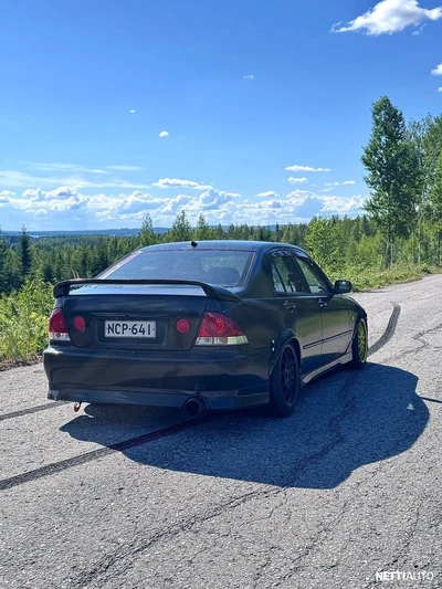 Lexus IS 1999, kuva 3/6