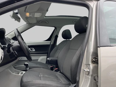 Skoda Roomster 1,6 16V Scout 2008, kuva 4/4